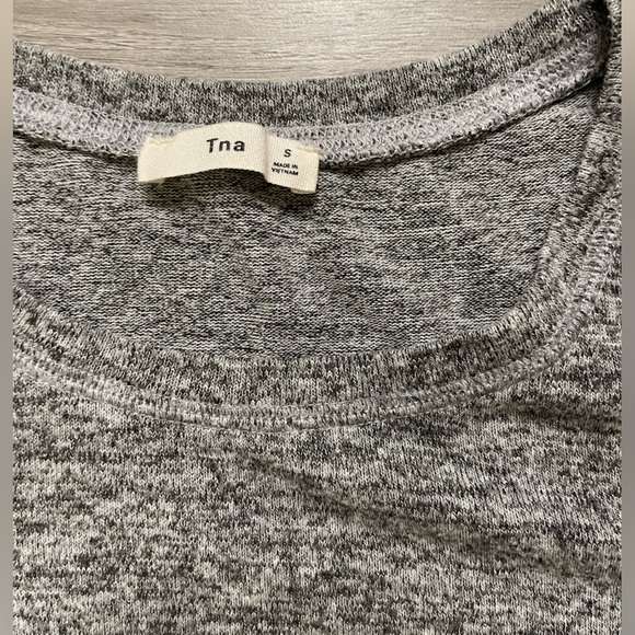 TNA T-shirt Sweater - Picture 2 of 6